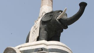 Das Wahrzeichen Catanias: der Elefantenbrunnen