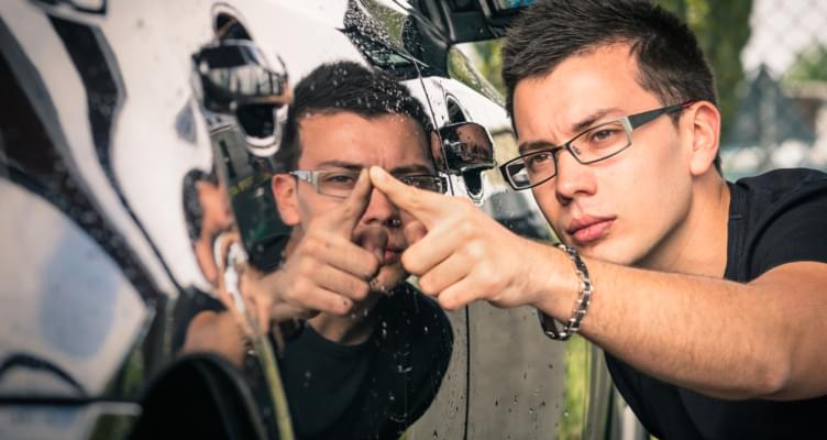 Mängel am Mietwagen: Wann darf das Fahrzeug abgelehnt werden?